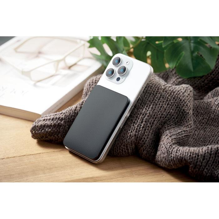 Smukły magnetyczny powerbank 20W MO3178-03 – zdjęcie 5